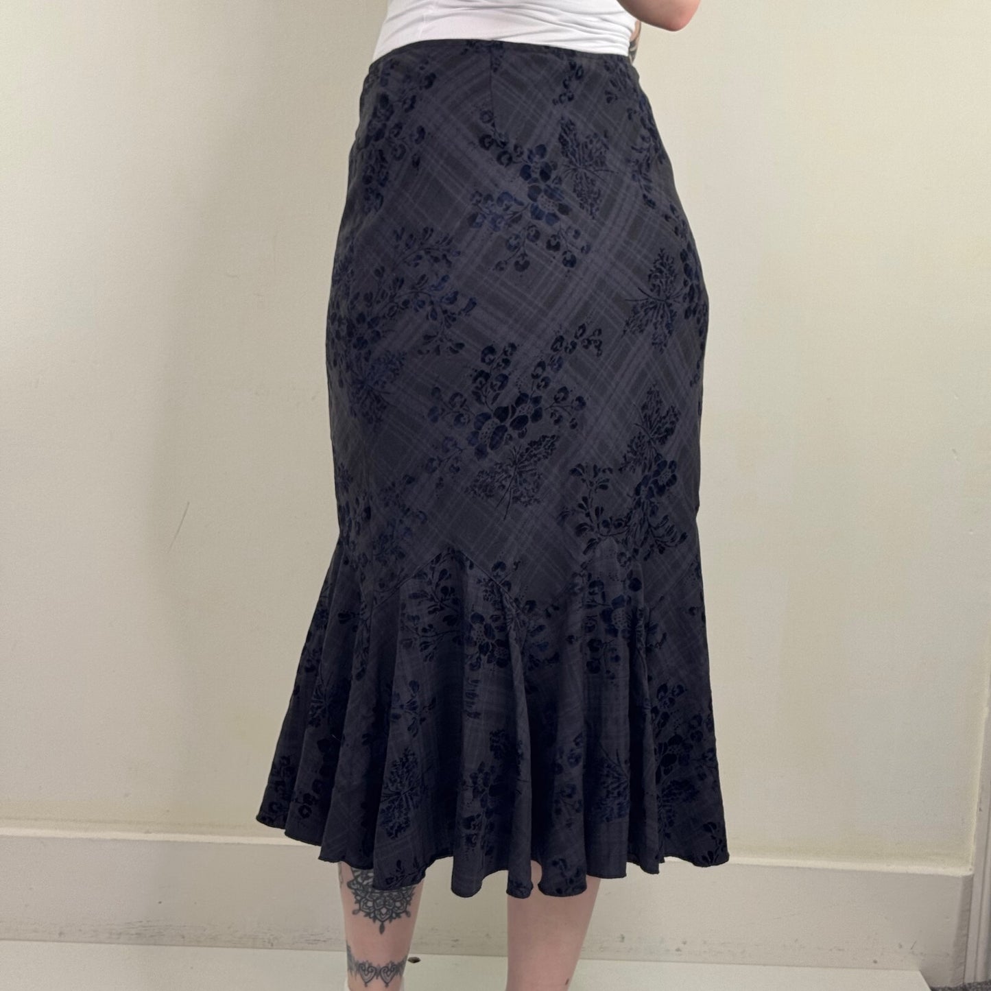 Y2K vintage Per Una midi skirt fishtail fitted navy tartan check print velvet