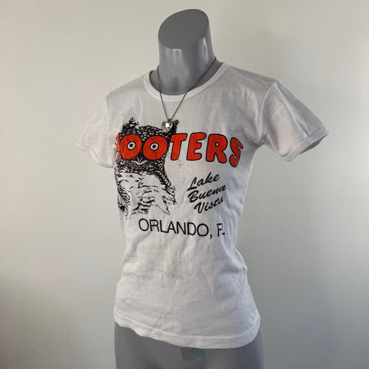 Y2K vintage Hooters t-shirt short sleeve top graphic print Orlando