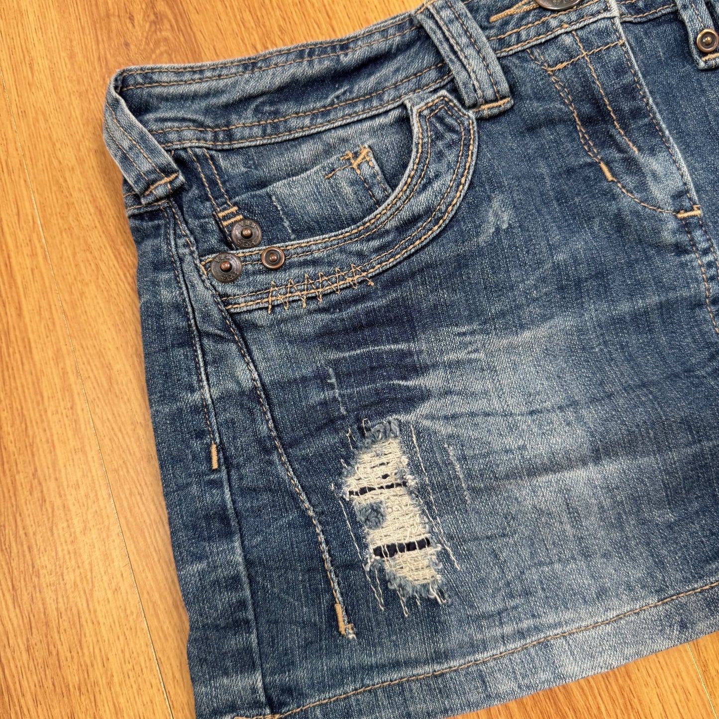 Y2K vintage mini skirt distressed low rise embroidered faded mid wash stretchy