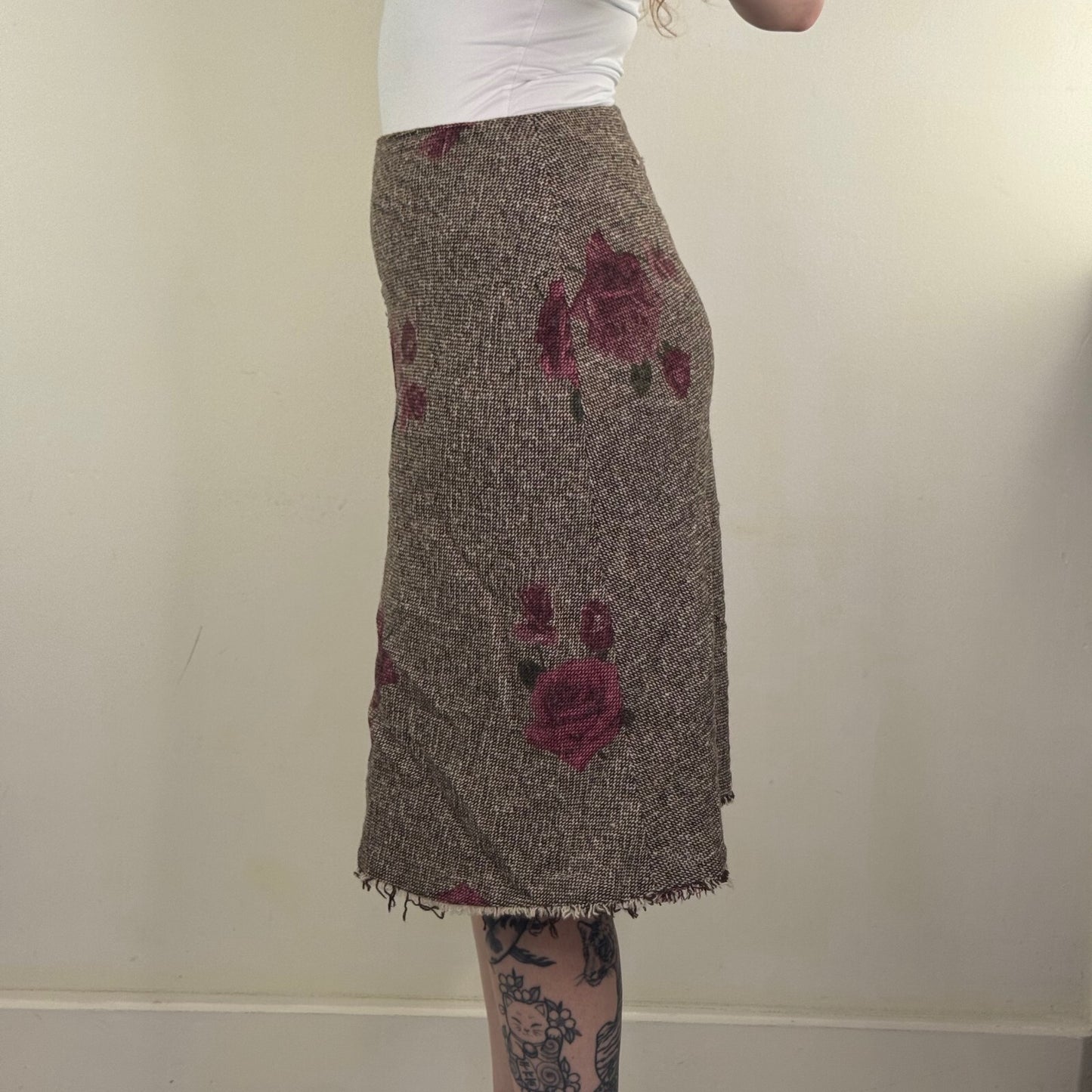Y2K vintage midi skirt wool blend midi knee length fraying hem rose floral print