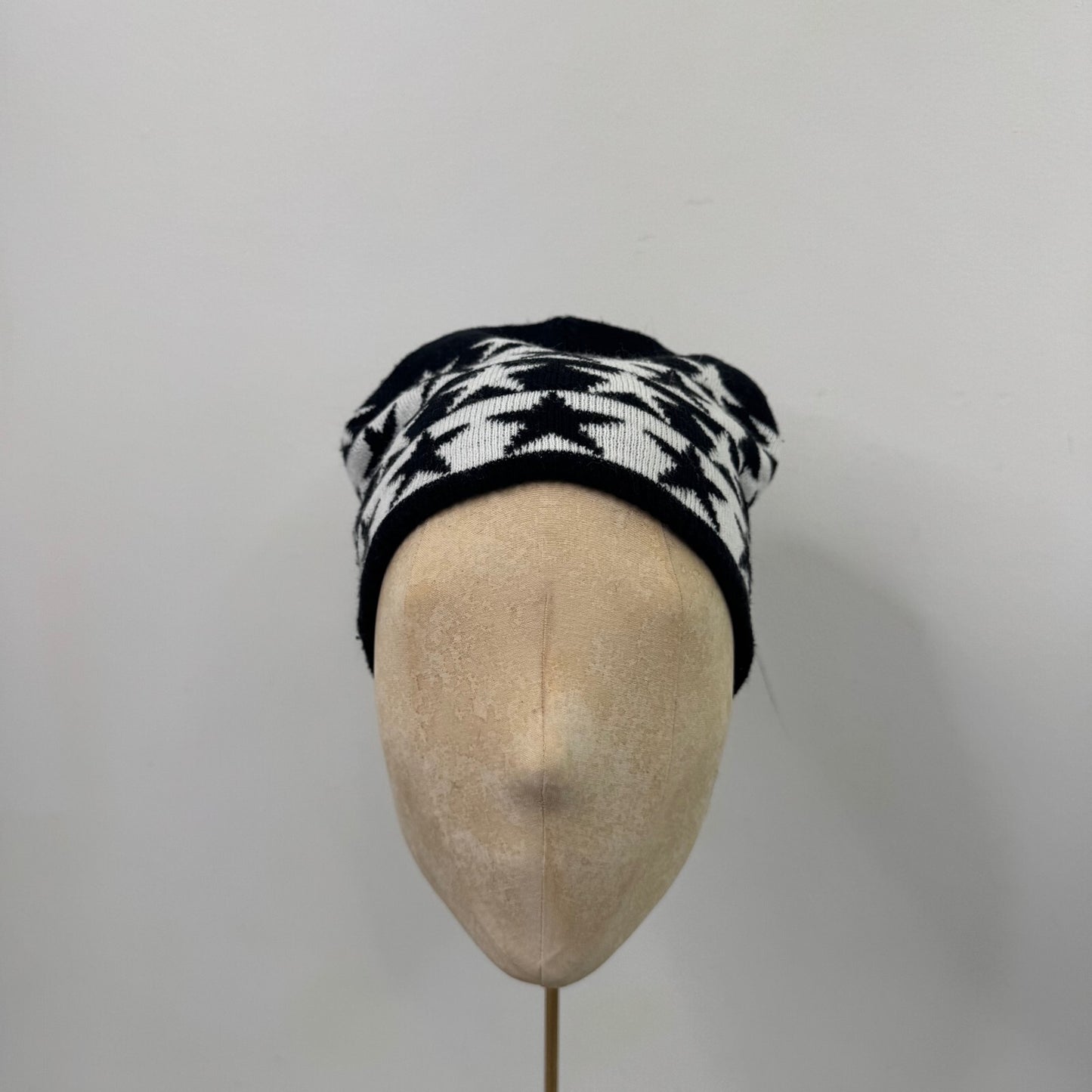 Y2K vintage hat beanie star black white knit stretchy unisex