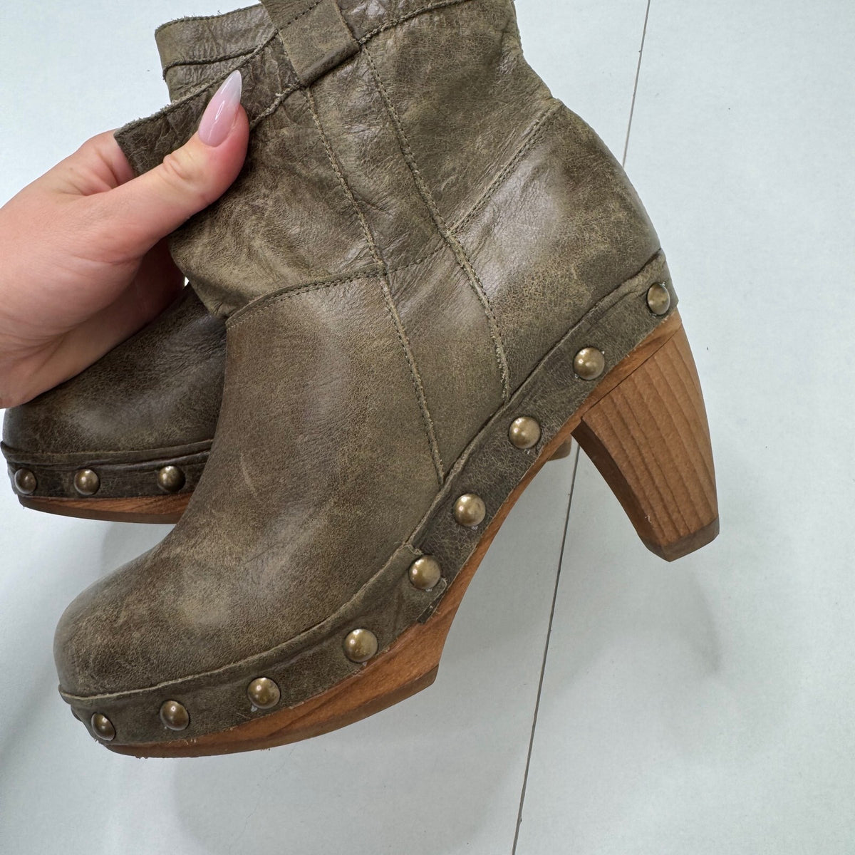 Vintage genuine leather boots studded heels wooden short 2010s archive khaki