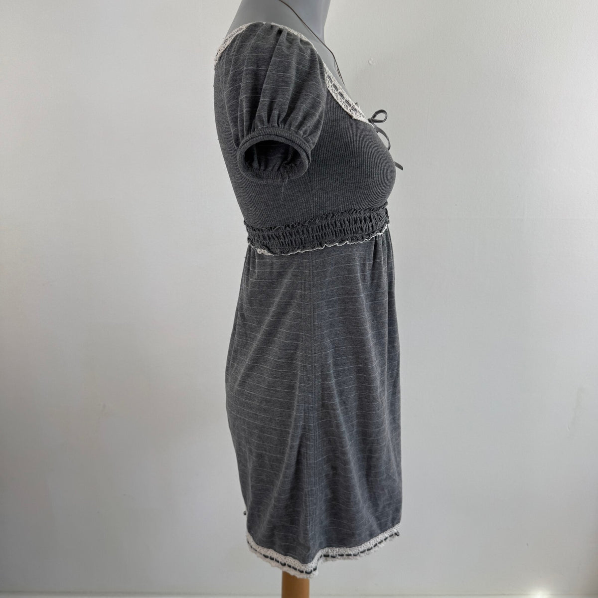 Y2K vintage mini dress coquette stripe a line puff sleeve short bow ruched grey