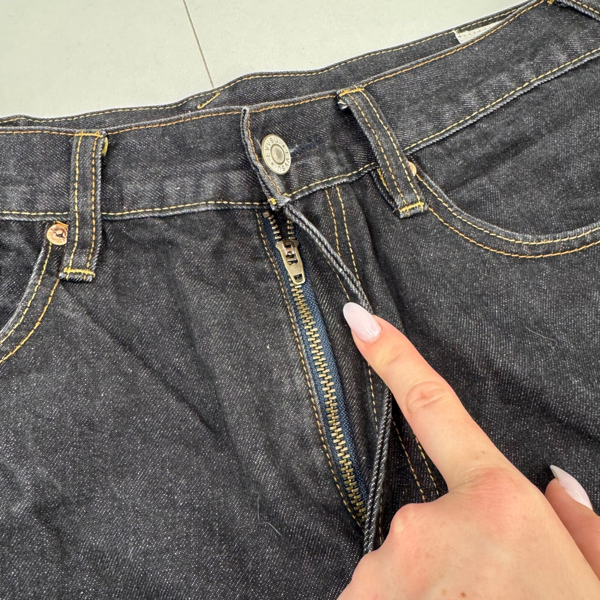 Y2K Vintage Evisu White Daicock Kamon Selvedge Jeans Dark Indigo Denim