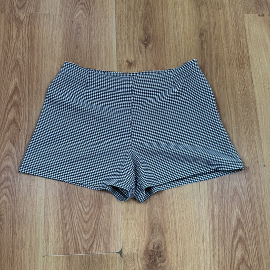 90s vintage mini shorts gingham check mid rise hot pants stretchy black white
