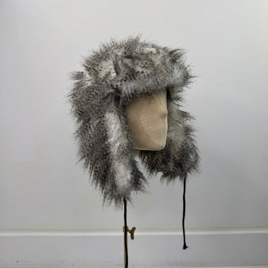 Y2K vintage trapper hat faux fur raccoon feathered style pattern oversized