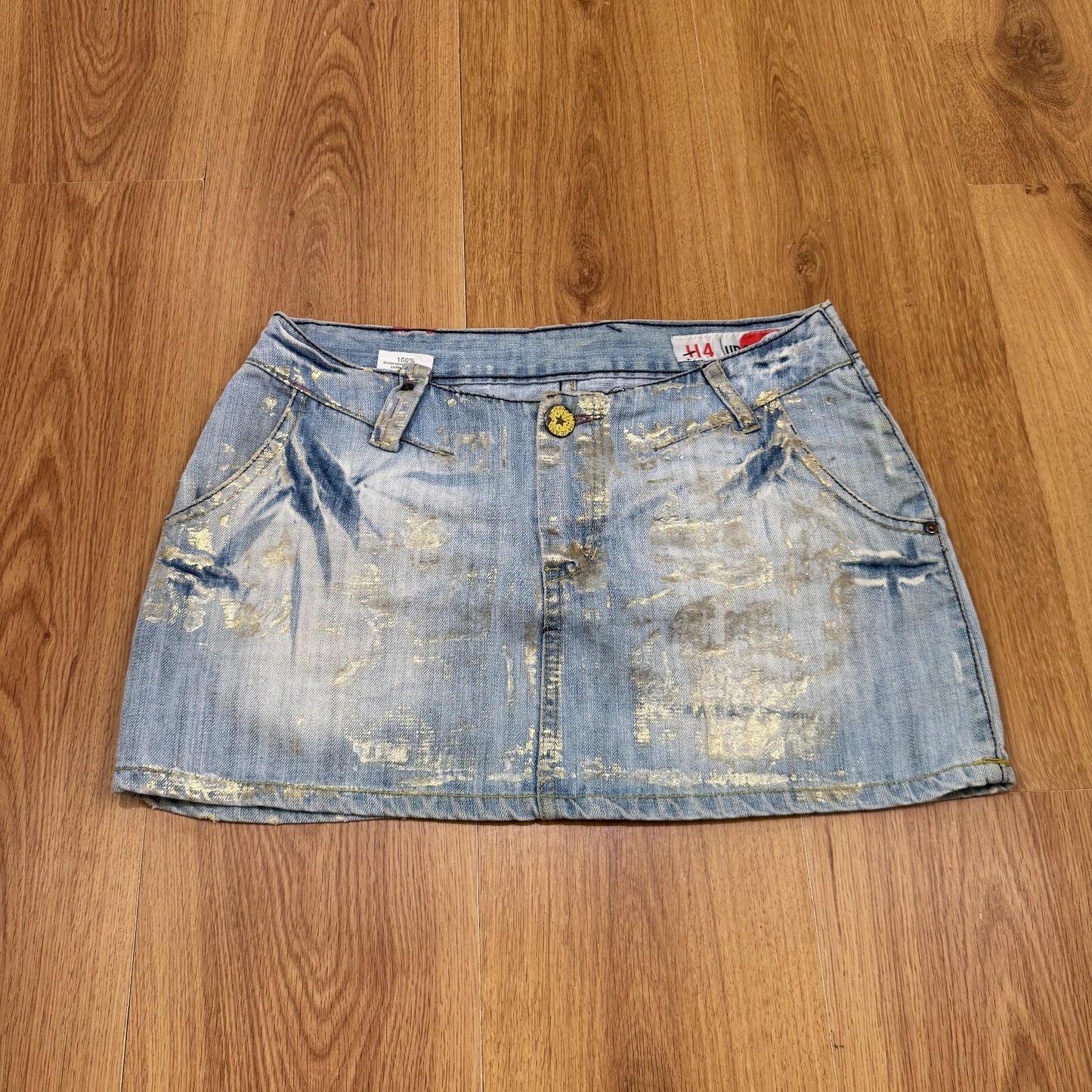 Y2K vintage denim mini skirt low rise light blue wash gold pockets