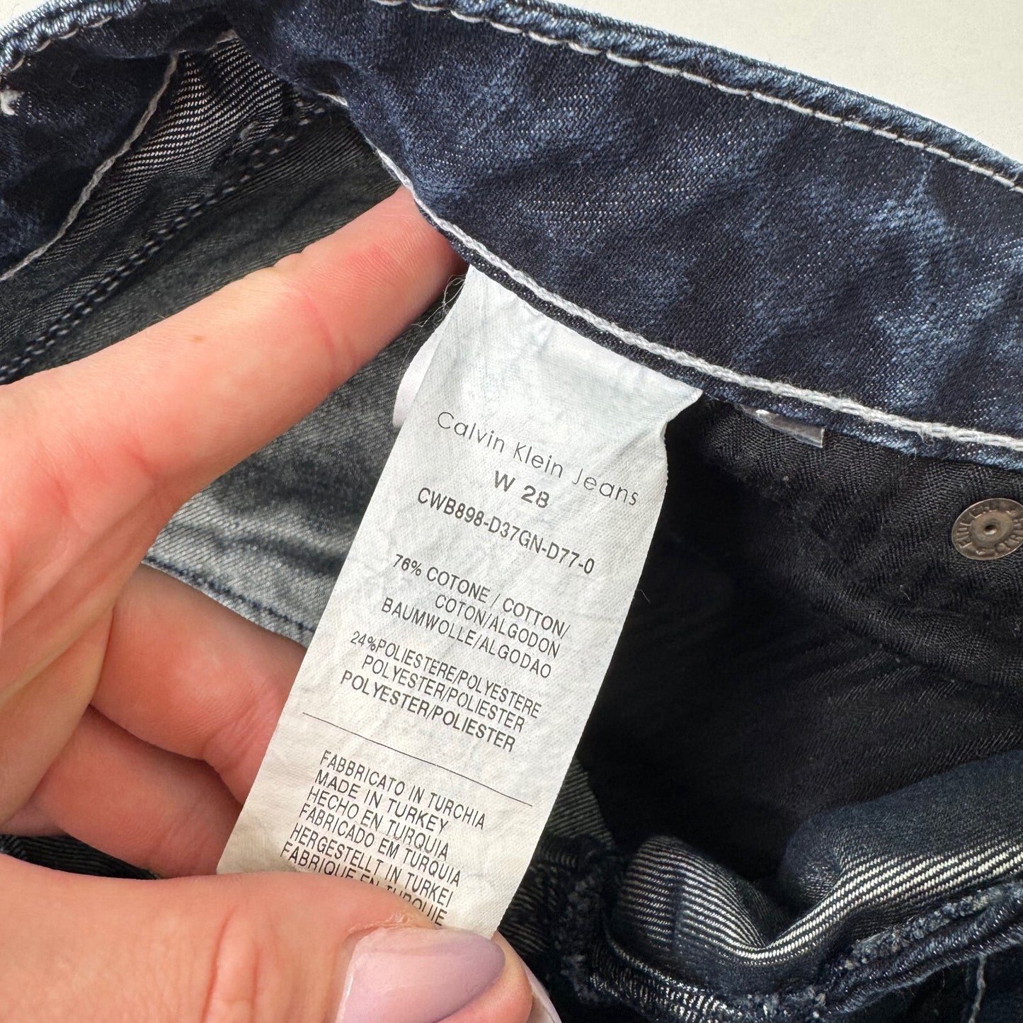 Y2K vintage Calvin Klein Jeans capri denim cropped dark blue wash stretchy zips