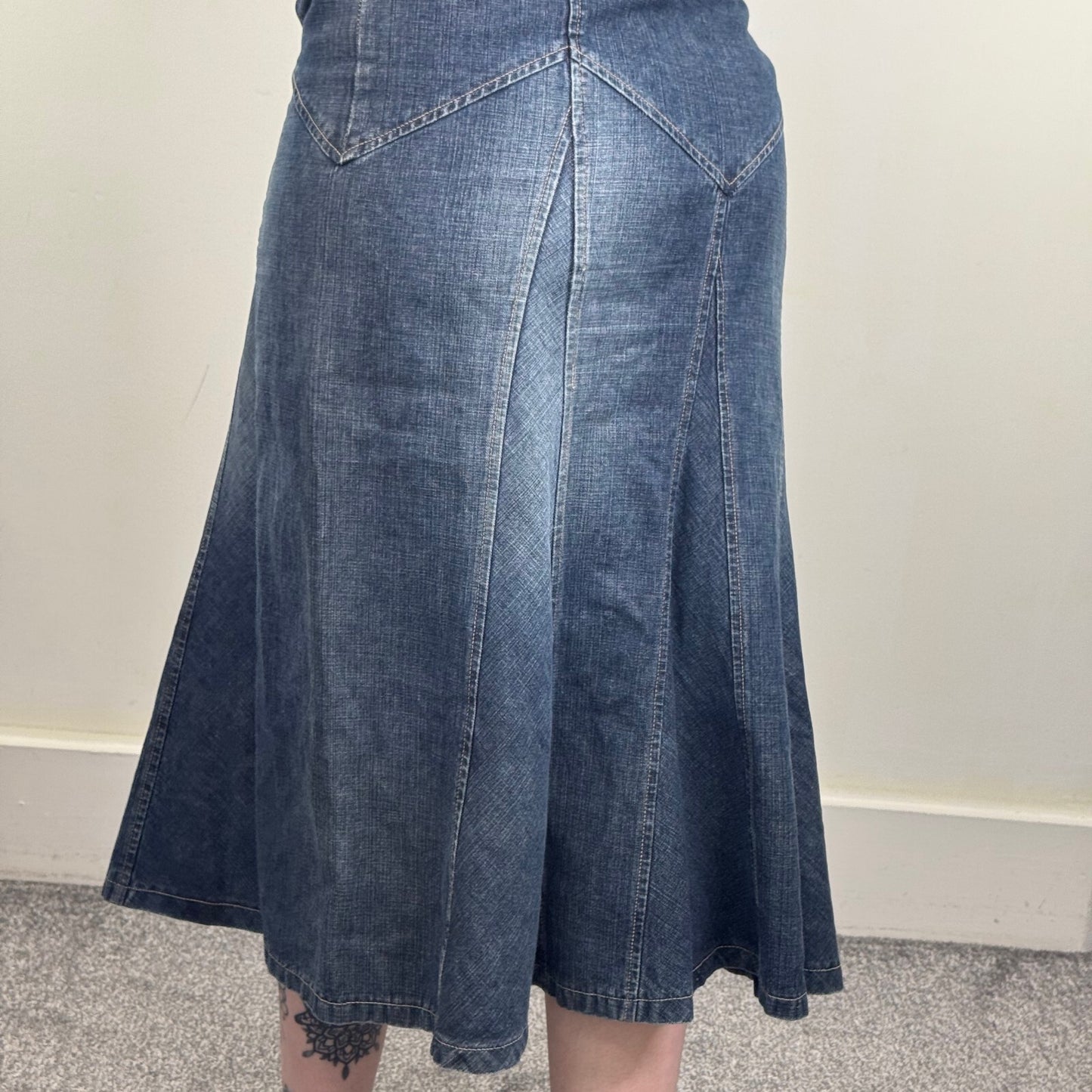 Y2K vintage denim maxi skirt a line faded blue wash gathered flowy calf length