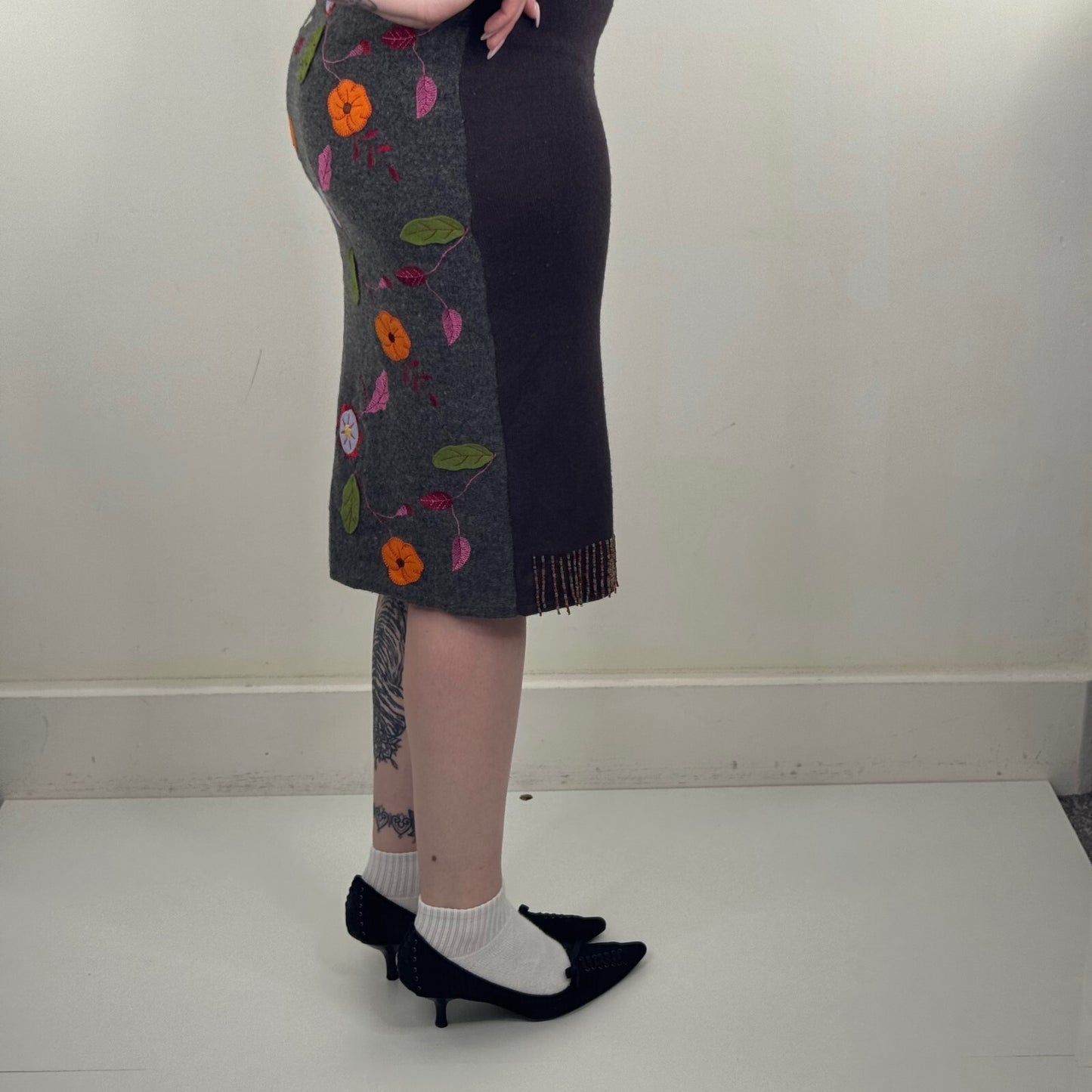 Vintage Y2K Custo Barcelona Floral Embroidered Beaded Fringe Midi Skirt Knit