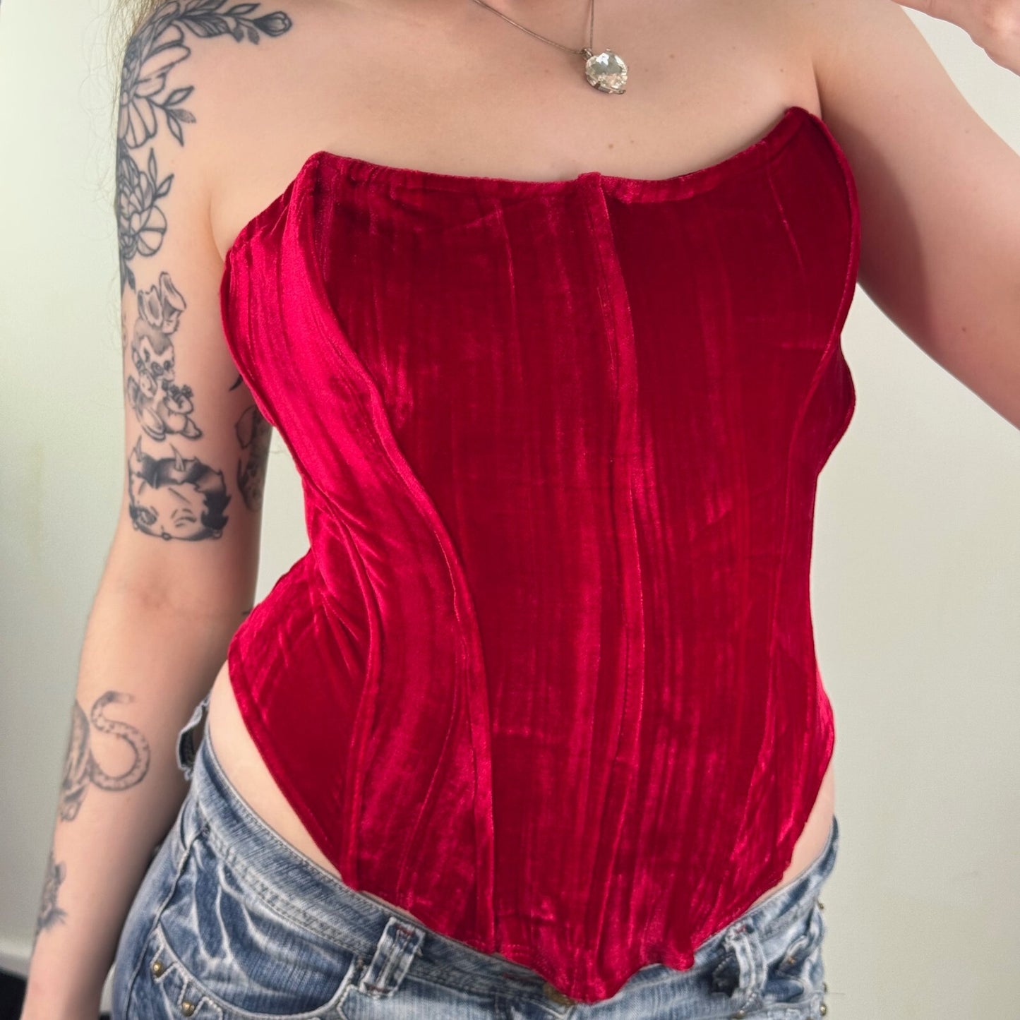 Y2K vintage bustier top boned velvet lace up structured red strapless v shape