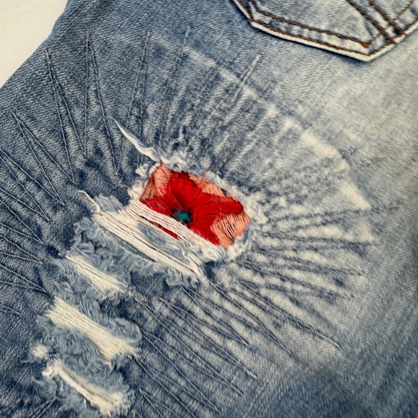 Rare AW03 Dsquared2 Archive Low Rise Distressed Embroidered Flared Jeans W26 L34