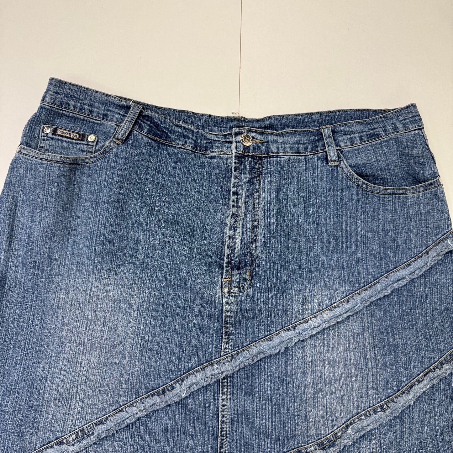 Y2K vintage denim maxi skirt fraying hem pattern stretchy faded blue wash a line