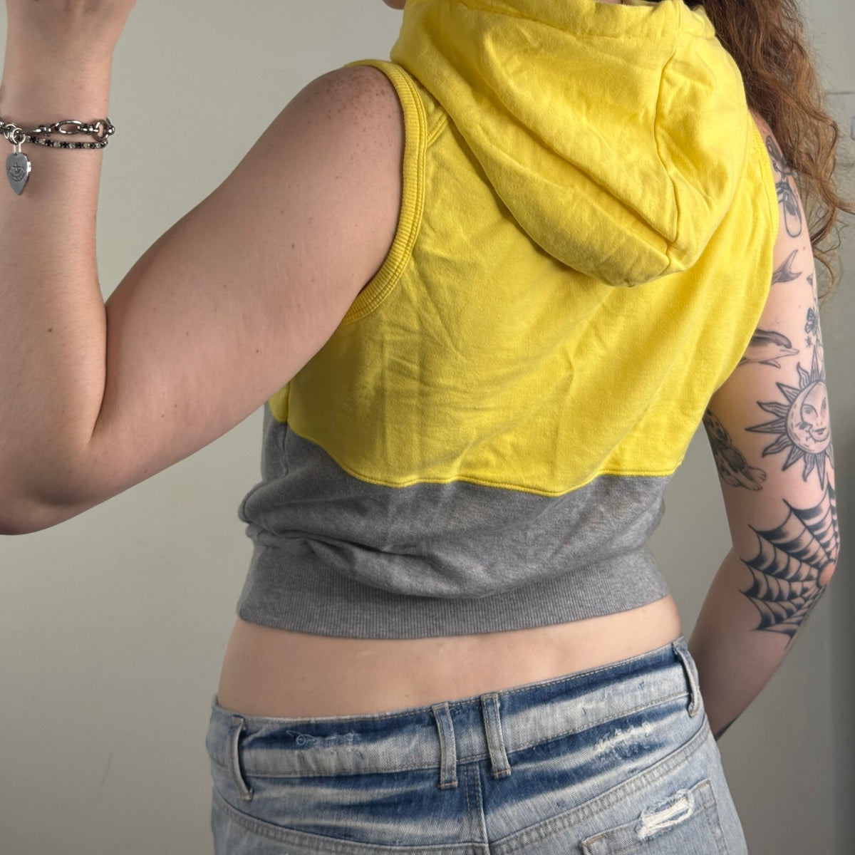 Y2K vintage Killah by Miss Sixty hoodie top sleeveless tank graphic crop sporty