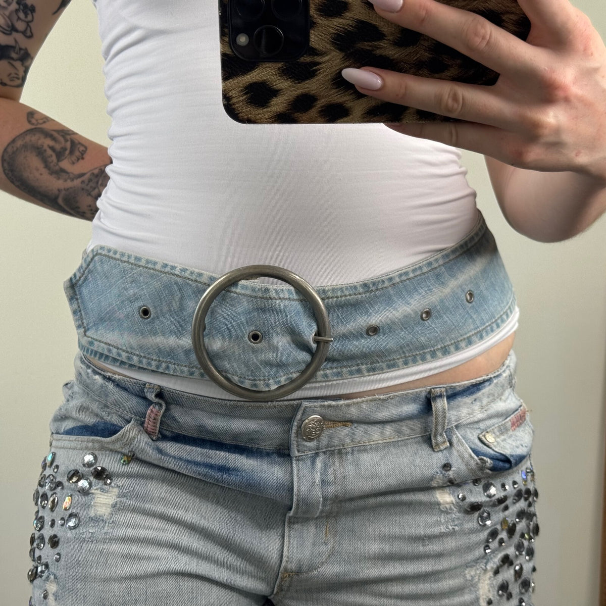 Y2K vintage belt denim chunky grommet light blue wash oversized circle