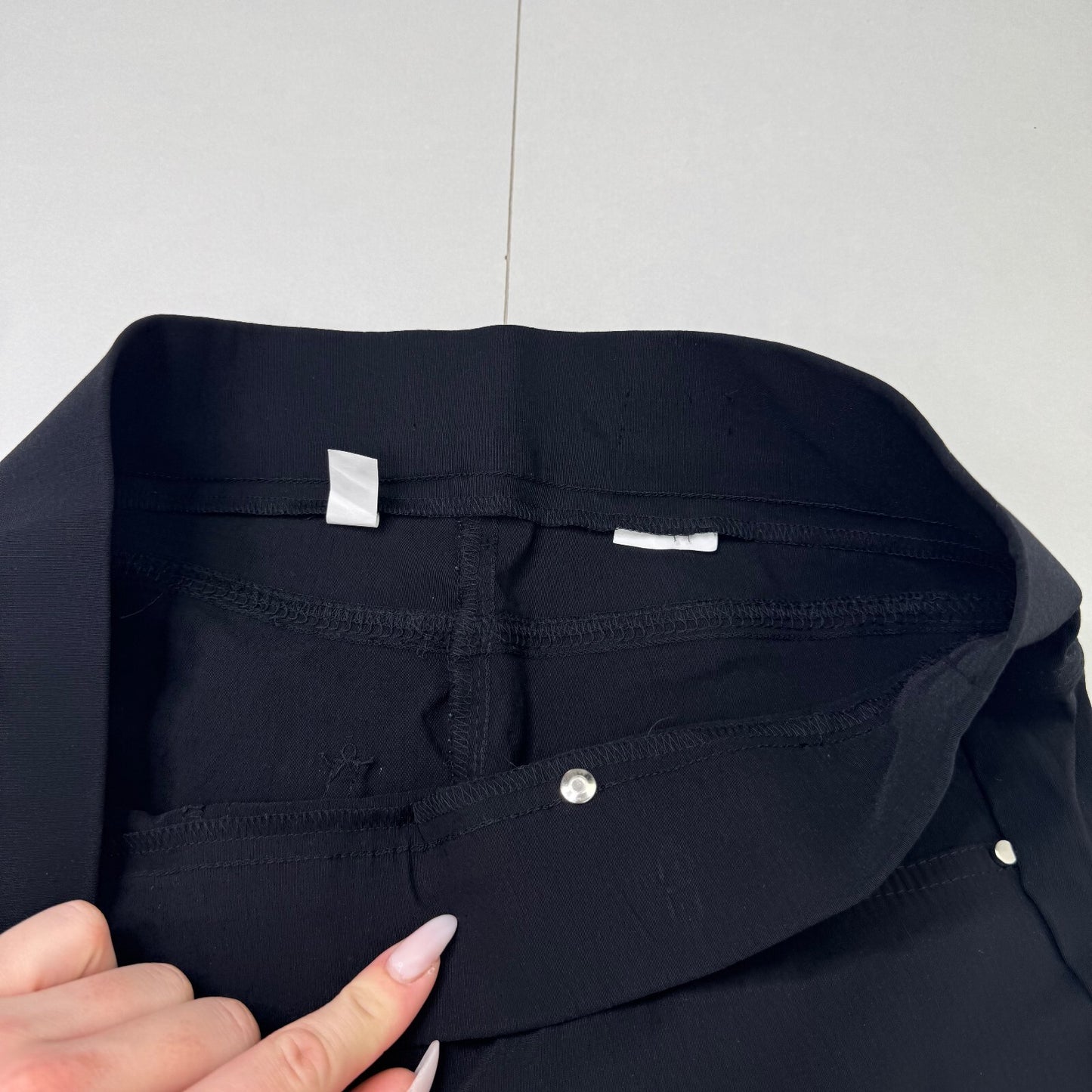 Y2K vintage capri trousers cropped grommet fitted stretchy