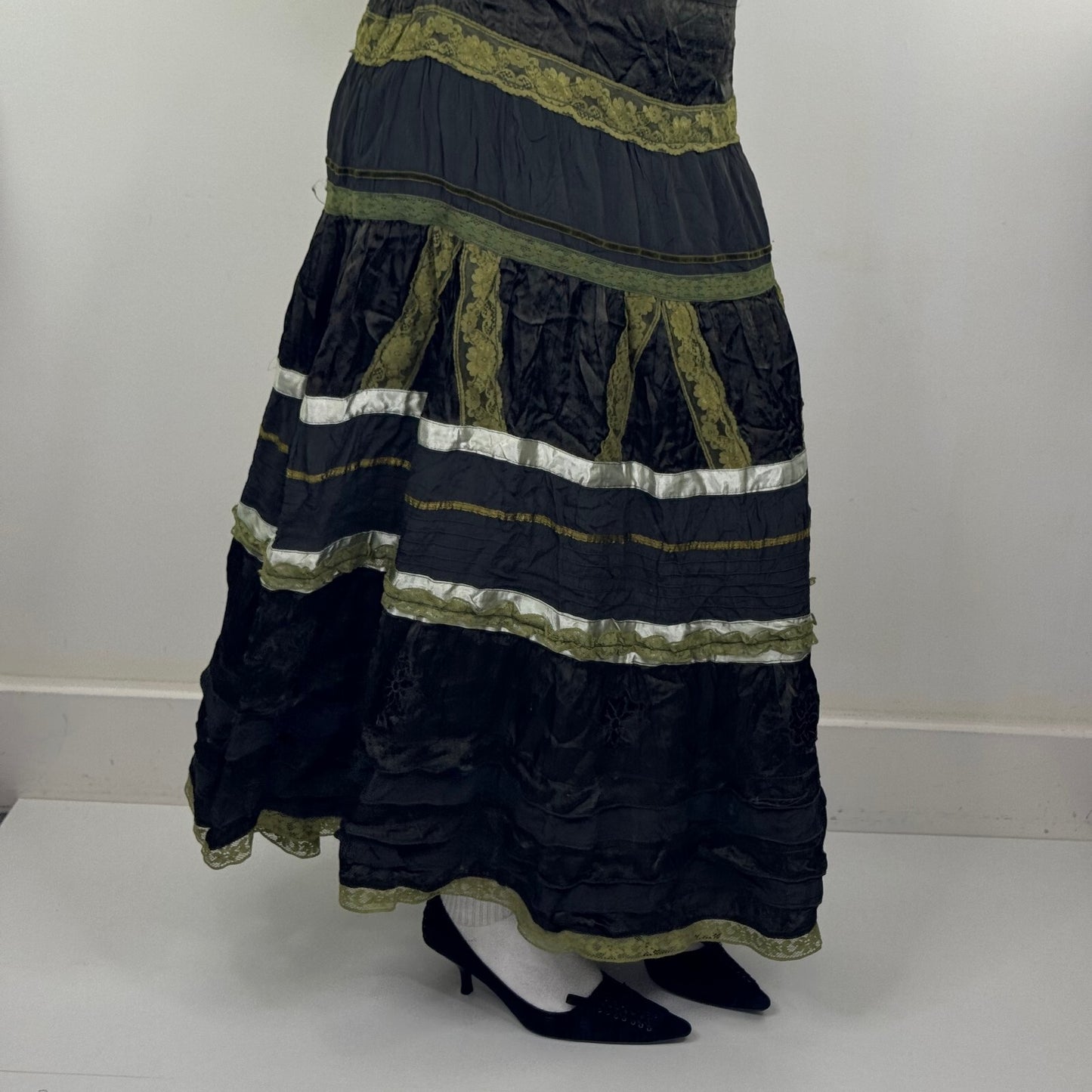 Y2K vintage maxi skirt boho patchwork lace tiered a line dark green