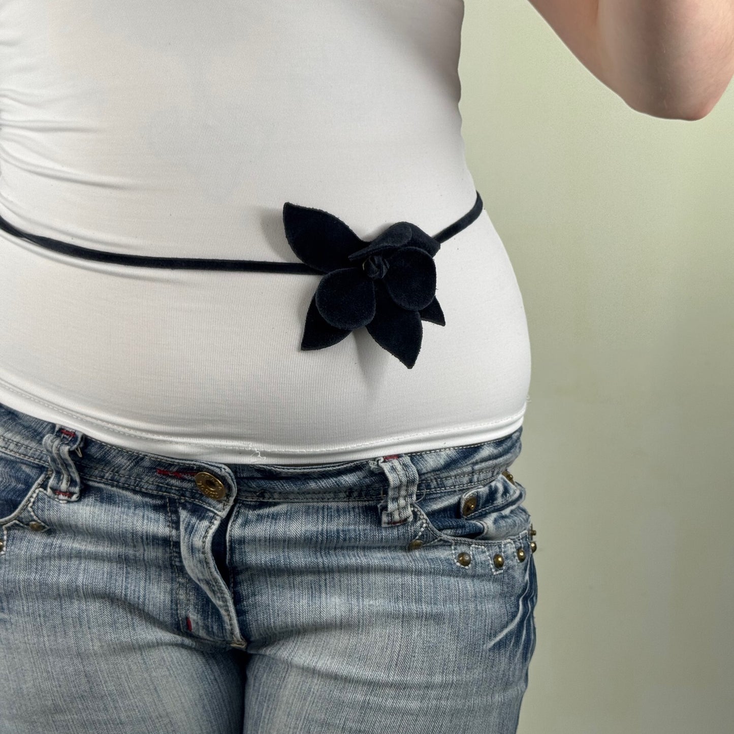 Y2K vintage suede belt skinny thin flower navy floral