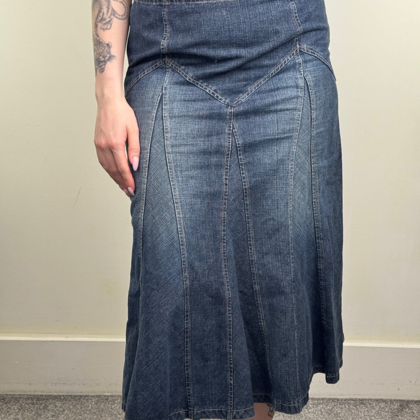 Y2K vintage denim maxi skirt a line faded blue wash gathered flowy calf length