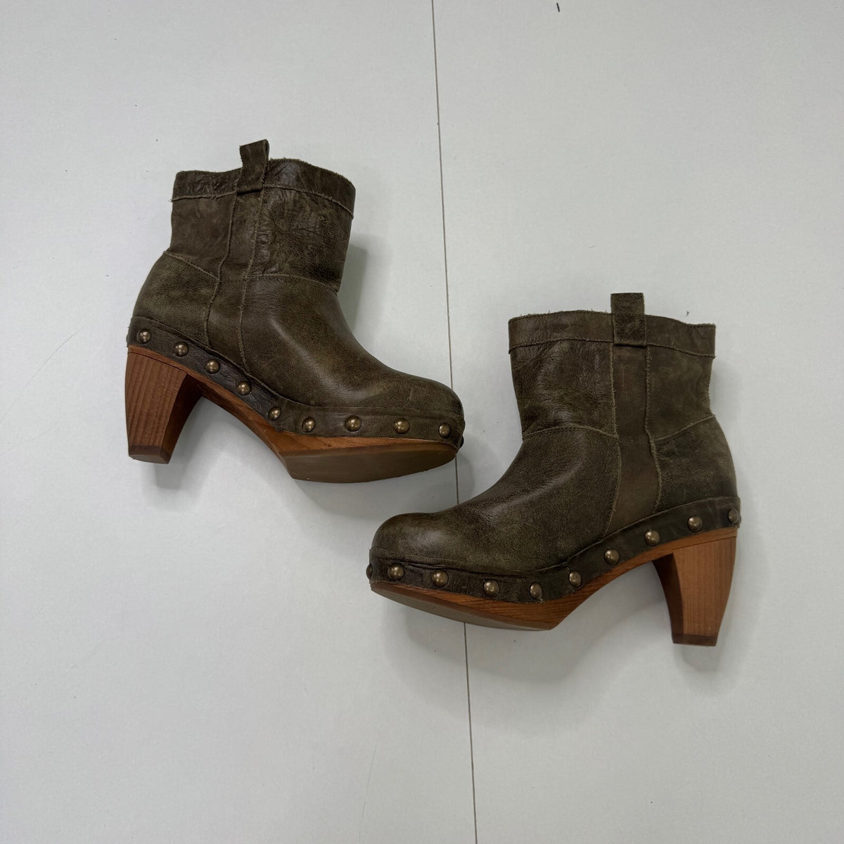 Vintage genuine leather boots studded heels wooden short 2010s archive khaki