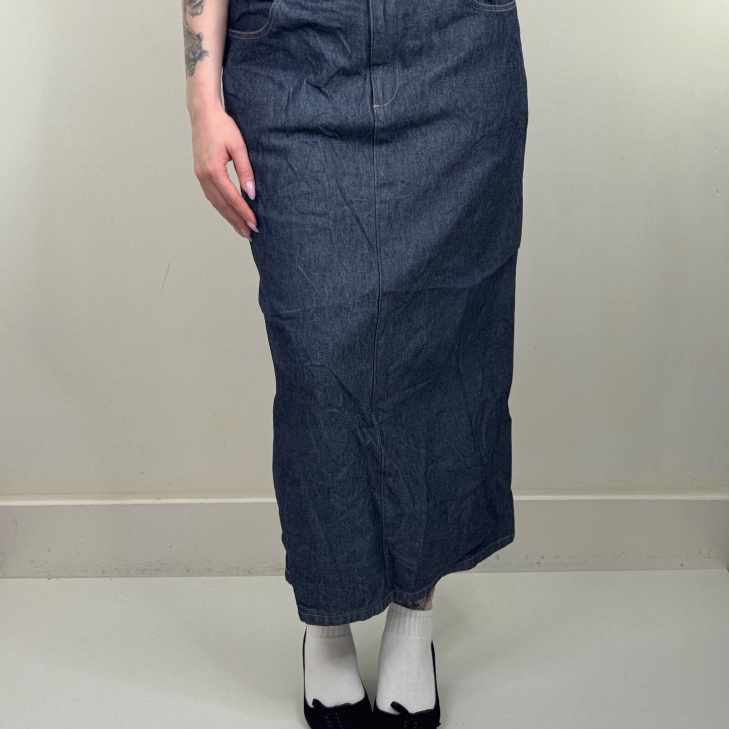 Y2K vintage denim maxi skirt dark blue wash pockets slit full length