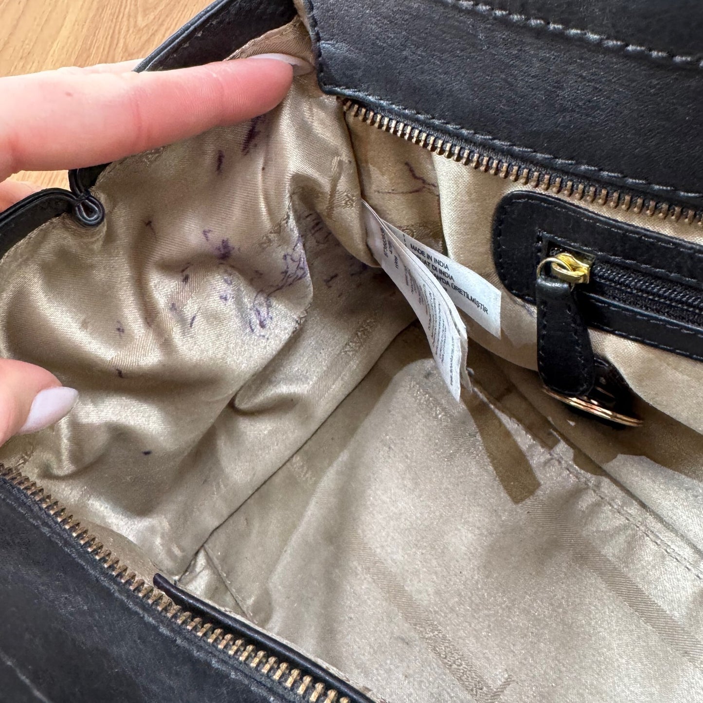 Y2K vintage genuine leather handbag medium black gold zip stud pockets