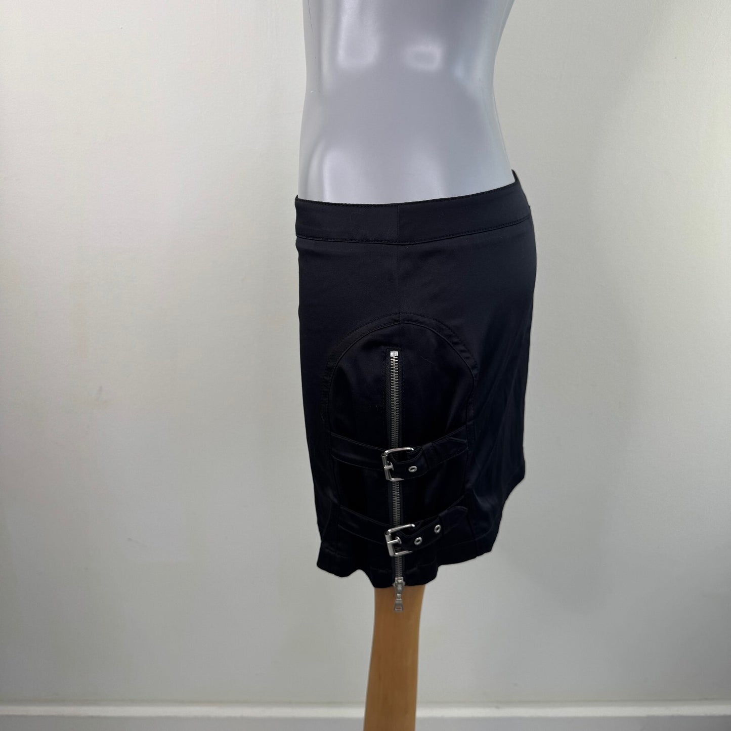 Y2K vintage mini skirt low rise satin zippers black silver buckle