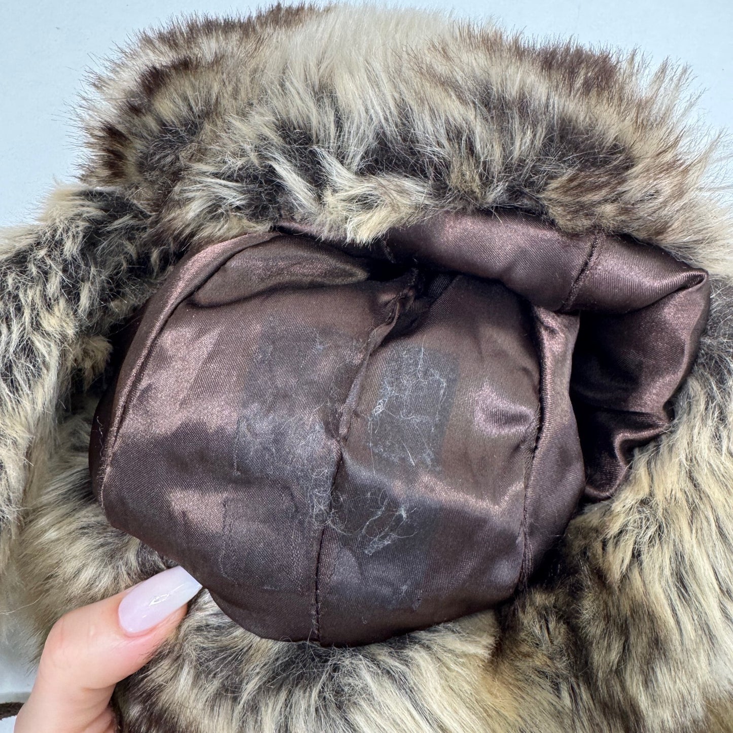 Y2K vintage trapper hat faux fur pom poms brown two tone unisex