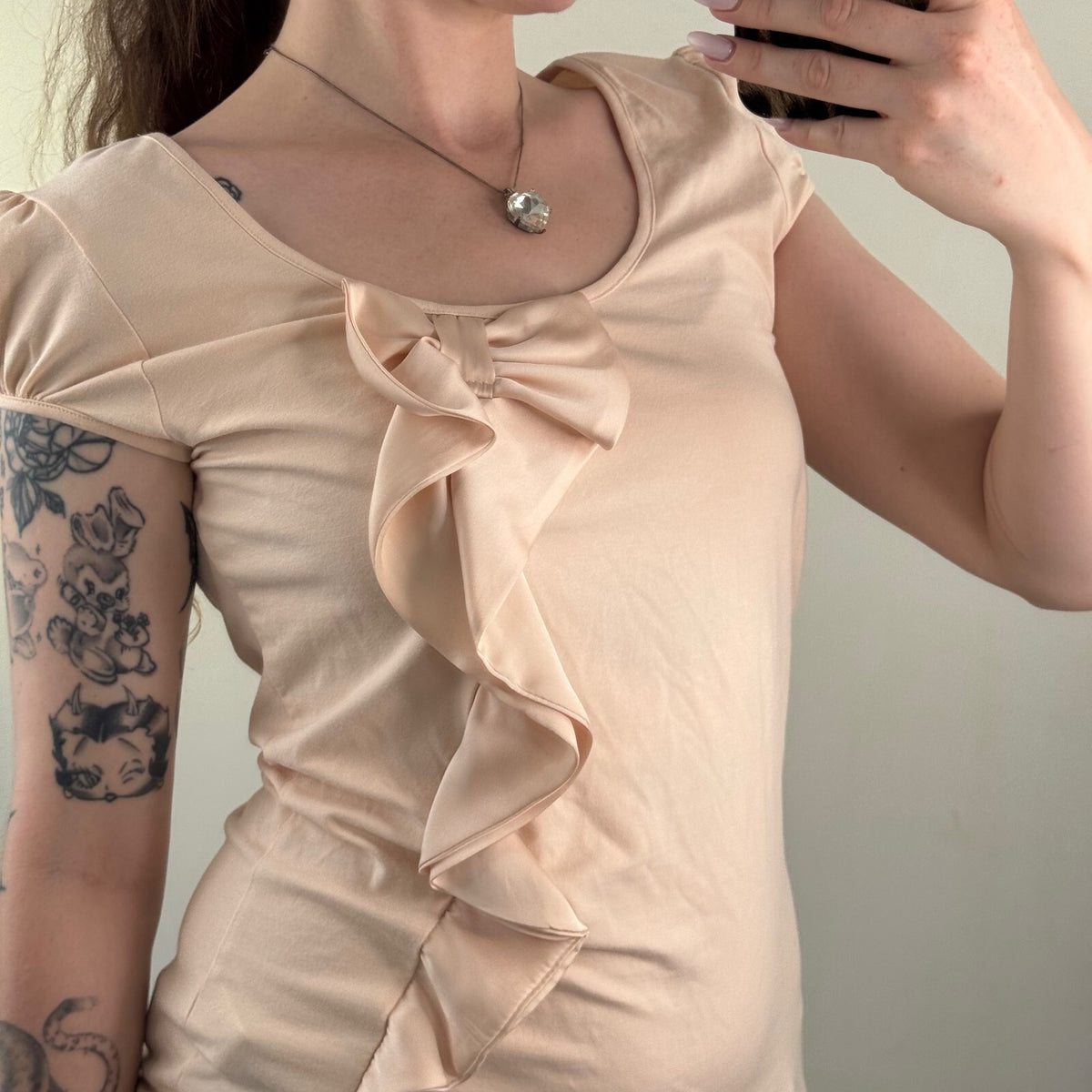 Y2K vintage t-shirt short sleeve top bow ruffle cap sleepve scoop neck beige