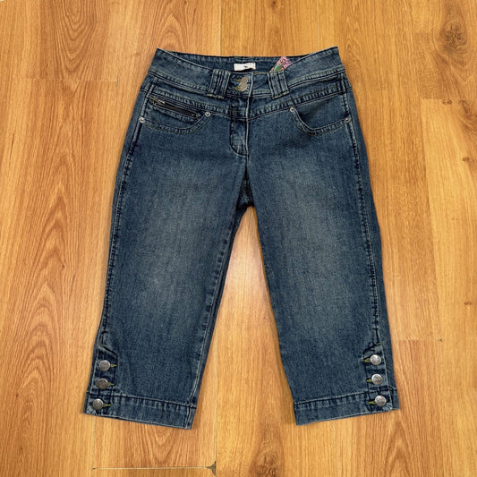 Y2K vintage capri jeans low rise cropped buttons stretchy dark denim wash