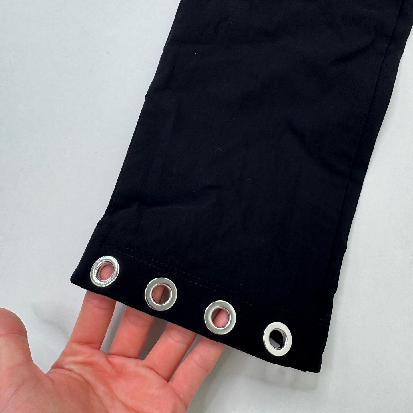 Y2K vintage capri trousers cropped grommet fitted stretchy