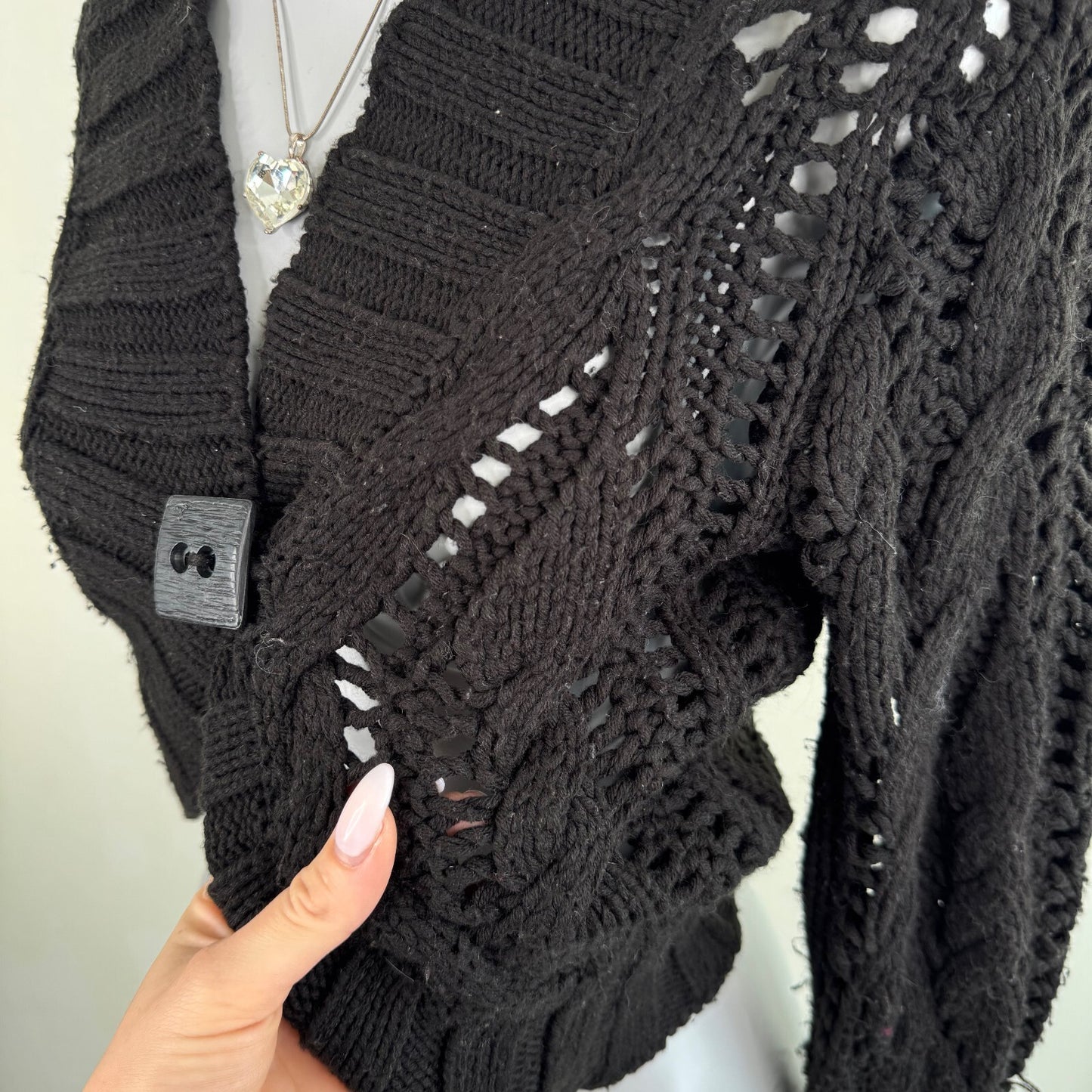 Y2K vintage Bay cardigan crop v neck chunky cable knit square button up black