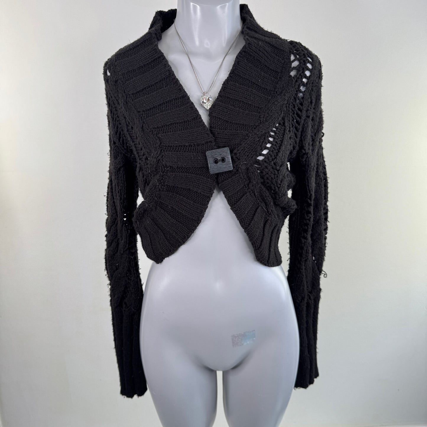 Y2K vintage Bay cardigan crop v neck chunky cable knit square button up black