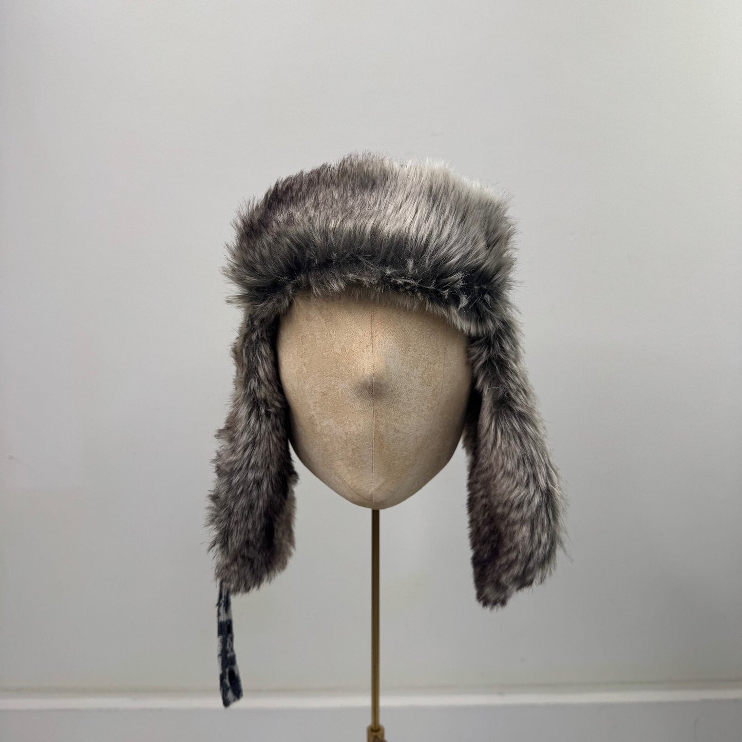 Y2K vintage trapper hat aztec print faux fur trim knit 2010