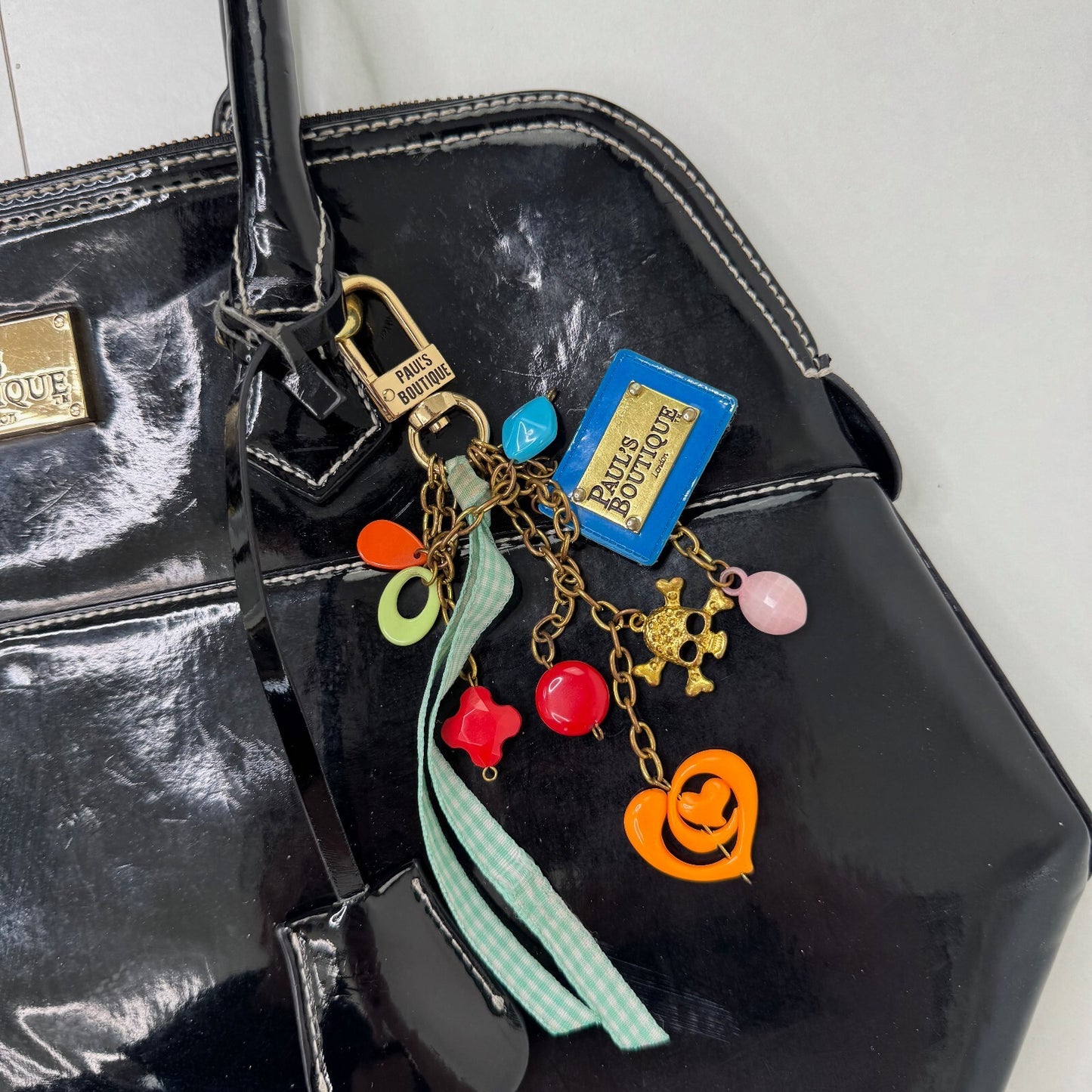 Y2K vintage Paul's Boutique handbag medium with charm patent faux leather