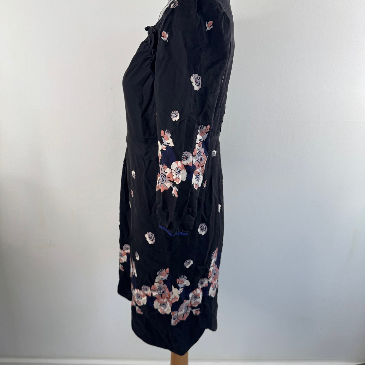 Vintage 2010 Juicy Couture 100% silk mini dress floral 3/4 sleeve v neck a line