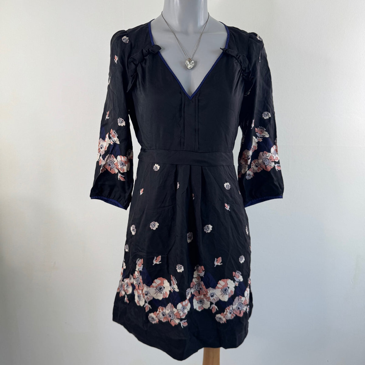 Vintage 2010 Juicy Couture 100% silk mini dress floral 3/4 sleeve v neck a line