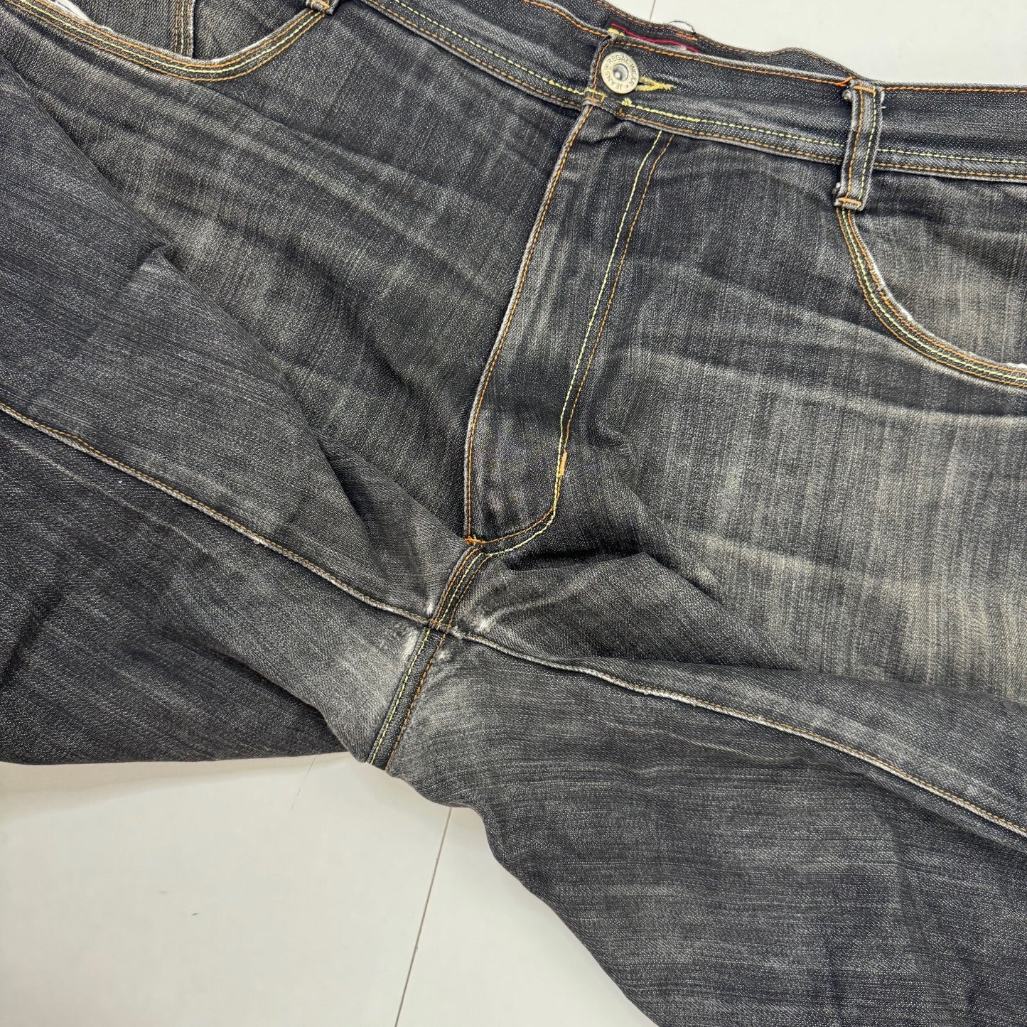 Y2K vintage jorts denim shorts embroidered crown dark grey wash contrast baggy