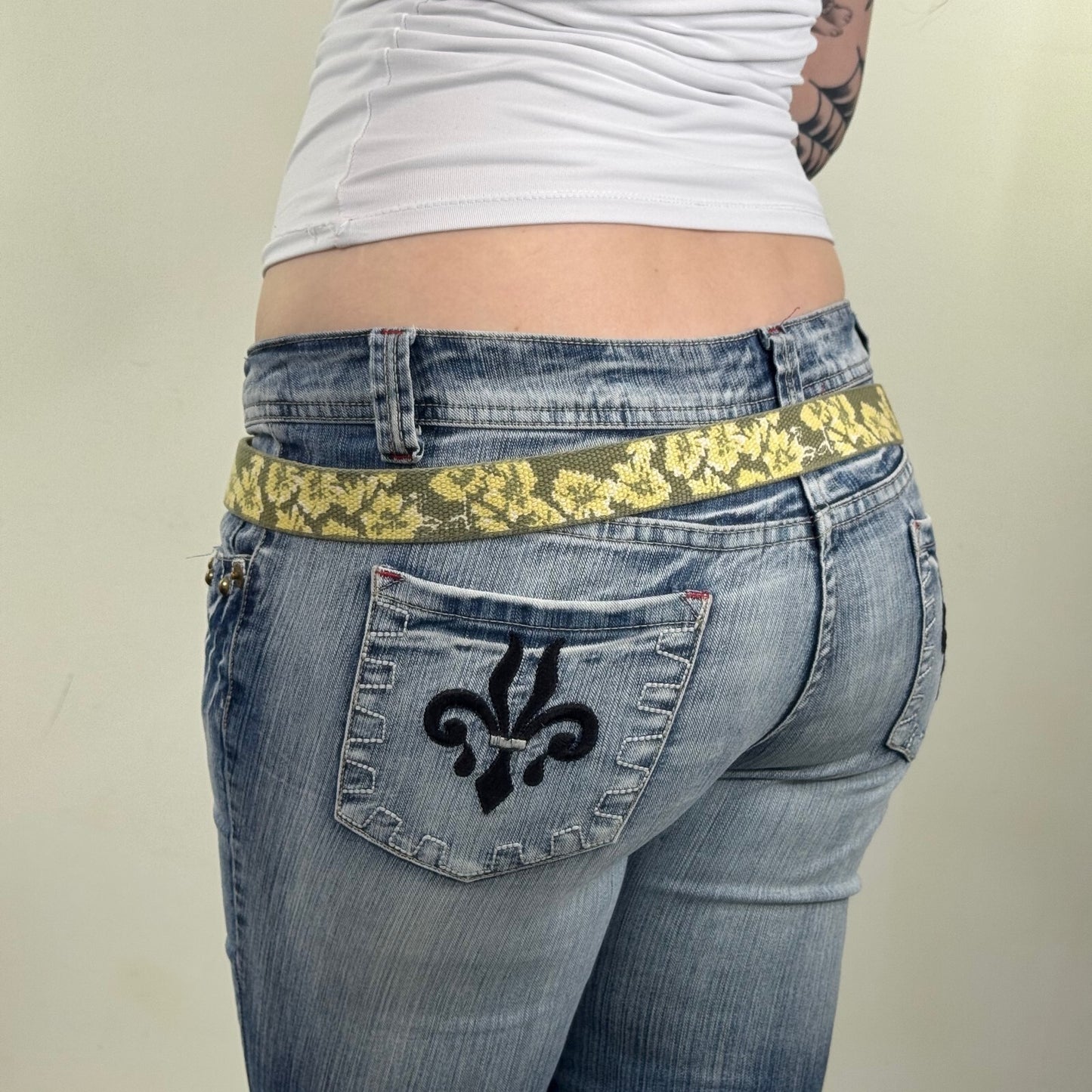 Y2K vintage canvas belt thin skinny grommet hibiscus floral yellow khaki