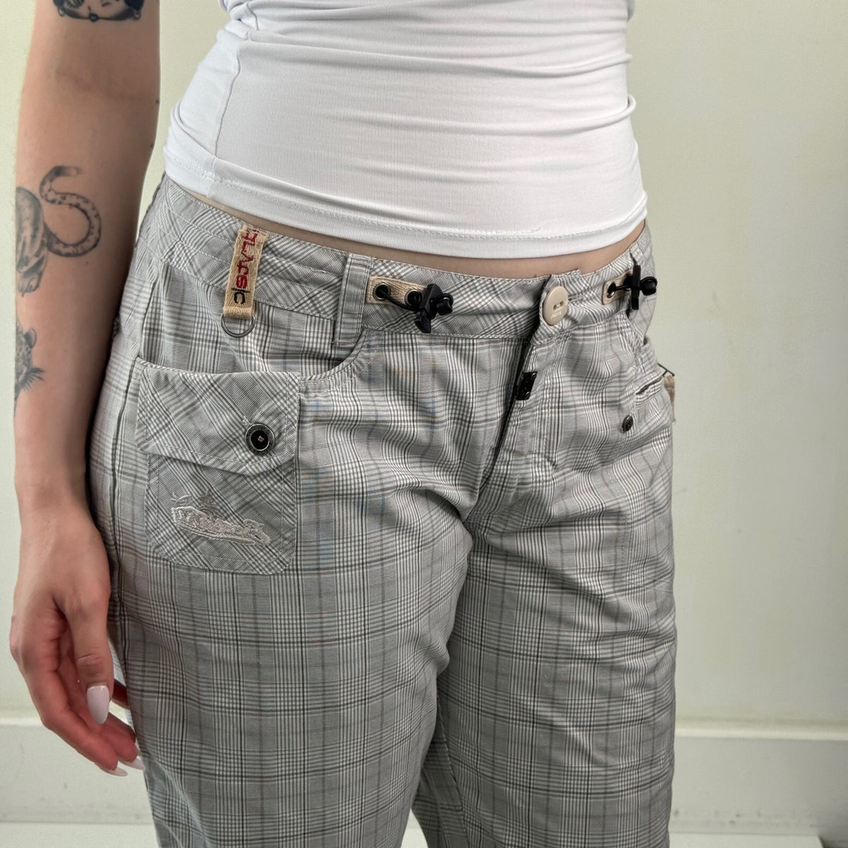 Y2K vintage capri trousers cropped tartan check print mid rise cargo toggles