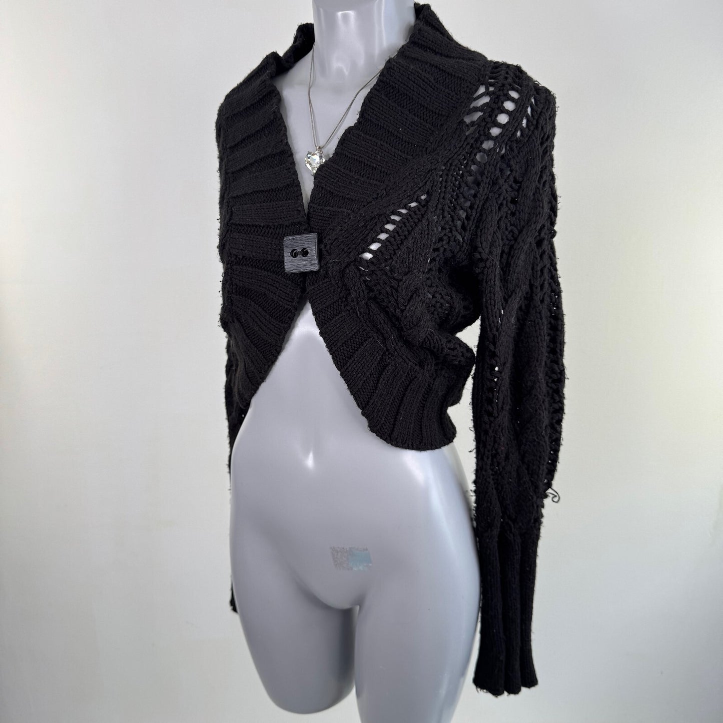 Y2K vintage Bay cardigan crop v neck chunky cable knit square button up black