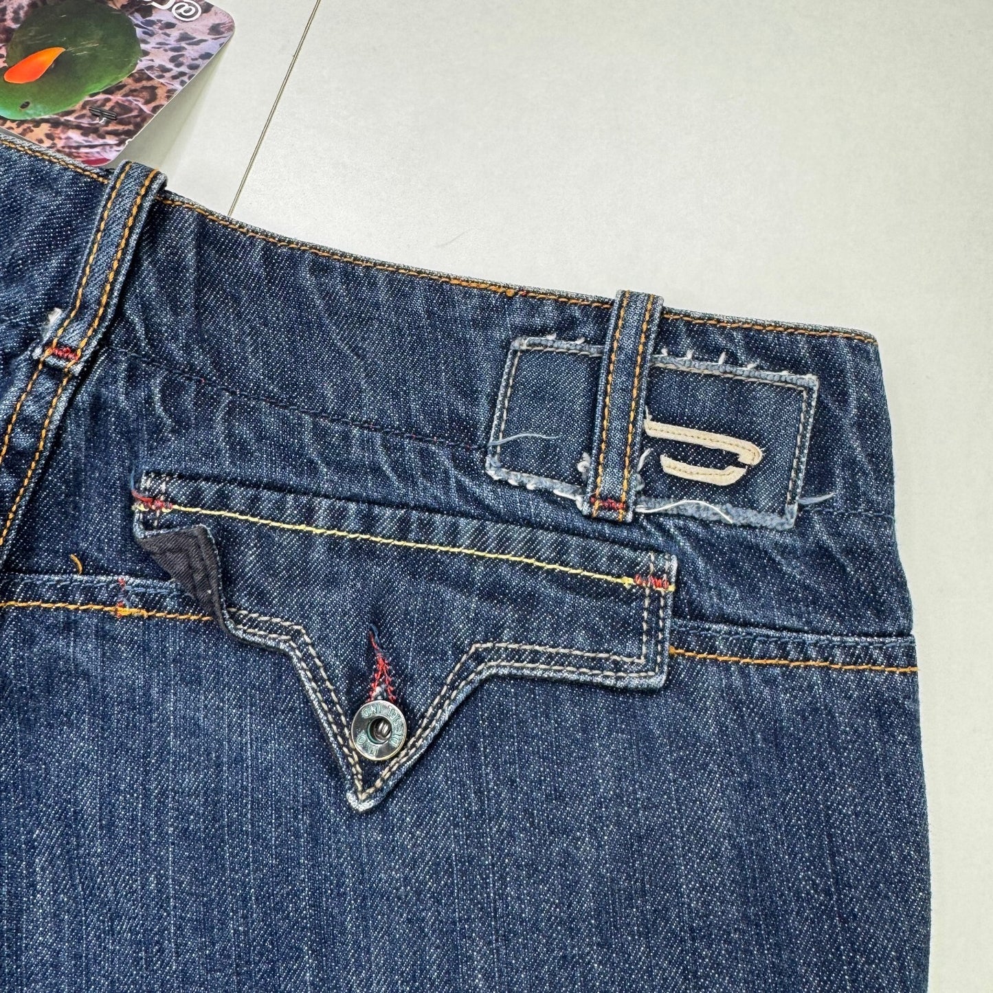 Y2K vintage Diesel denim shorts low rise capri cropped dark blue contrast