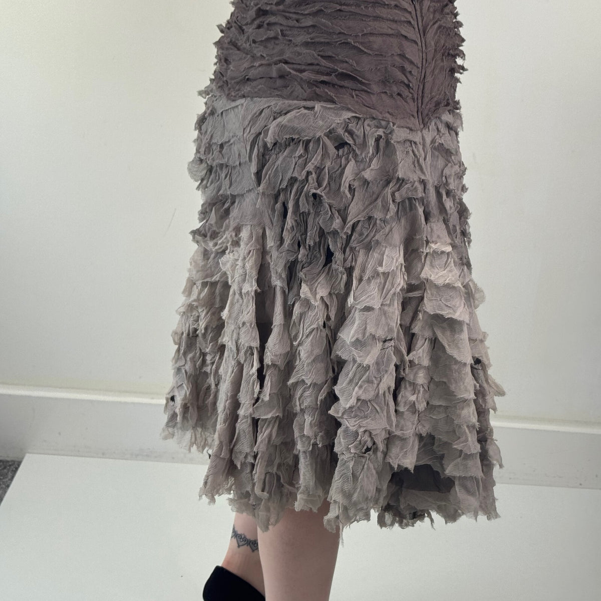 Y2K vintage midi skirt part silk ruffle tiered grey asymmetrical ombre Italian