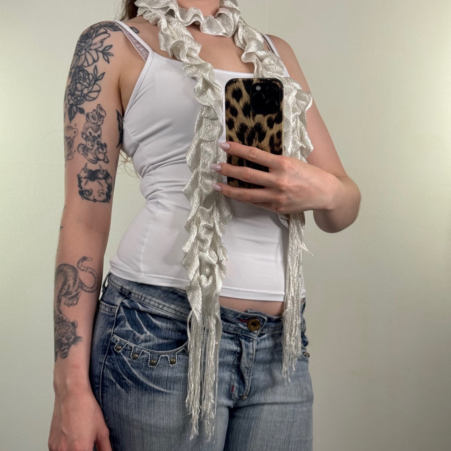 Y2K vintage scarf sparkly knit frilly fringe silver ruffle