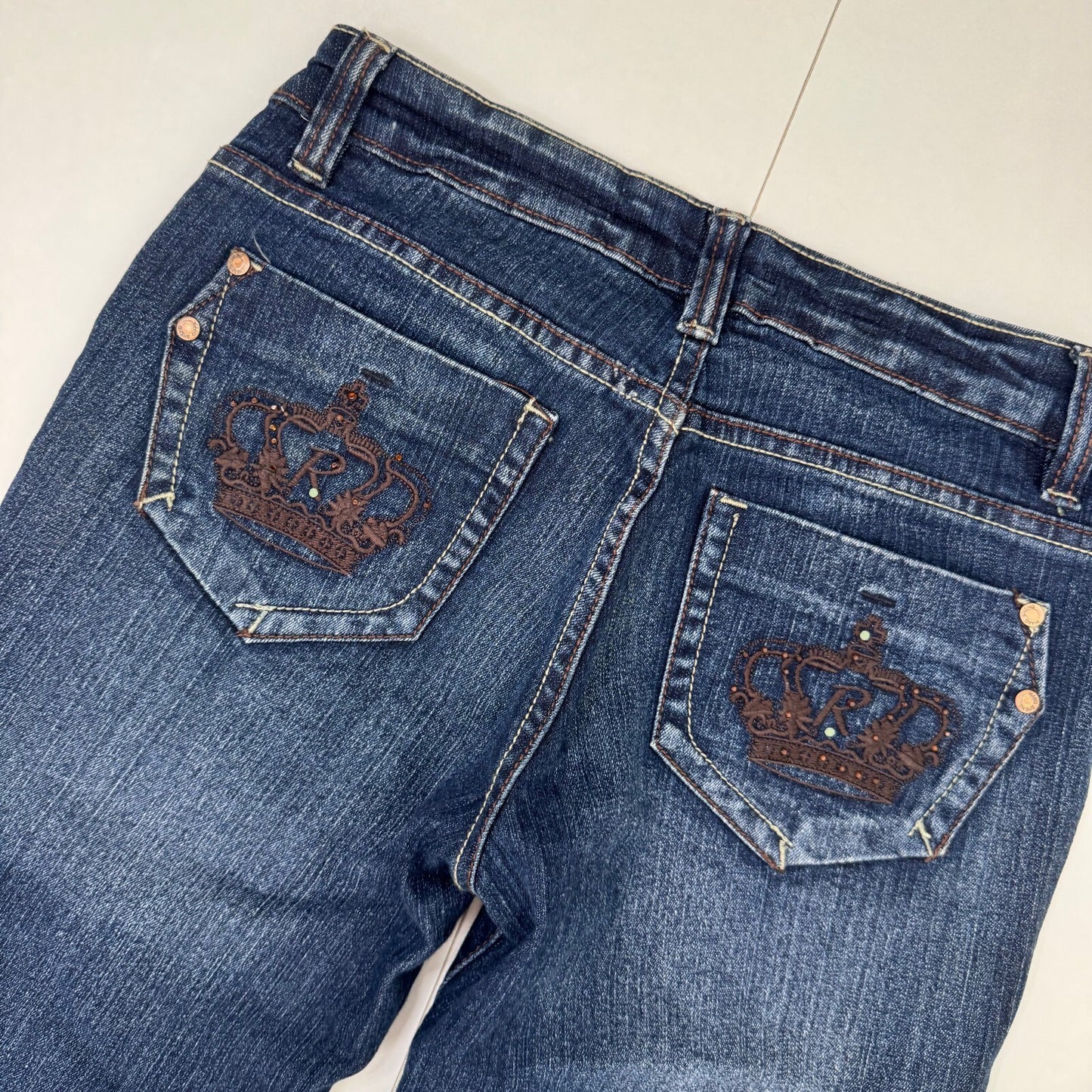 Y2K vintage capri jeans denim low rise cropped crown embroidery leopard print