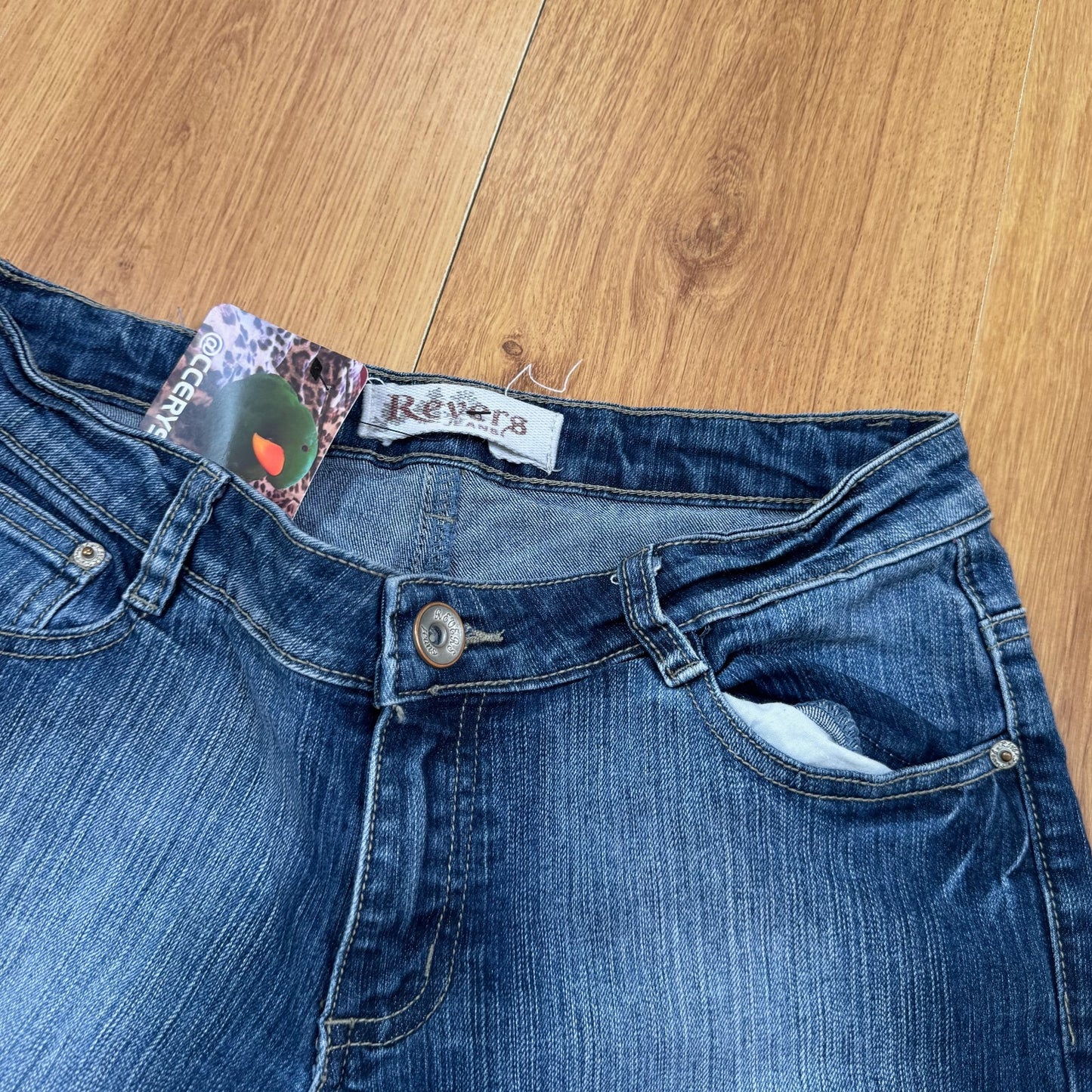 Y2K vintage capri jeans low rise denim cropped shorts crown faded blue wash