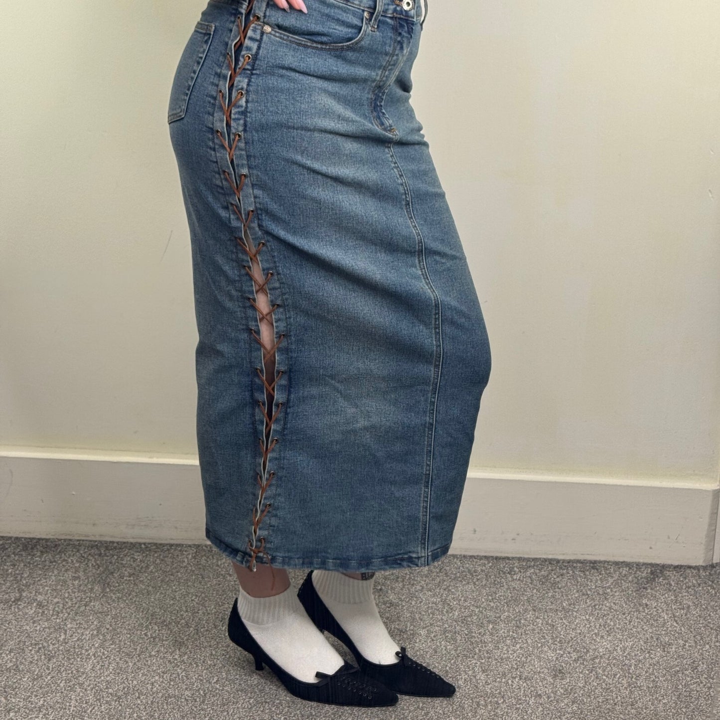 Y2K vintage denim maxi skirt lace up sides stretchy faded mid blue wash fitted