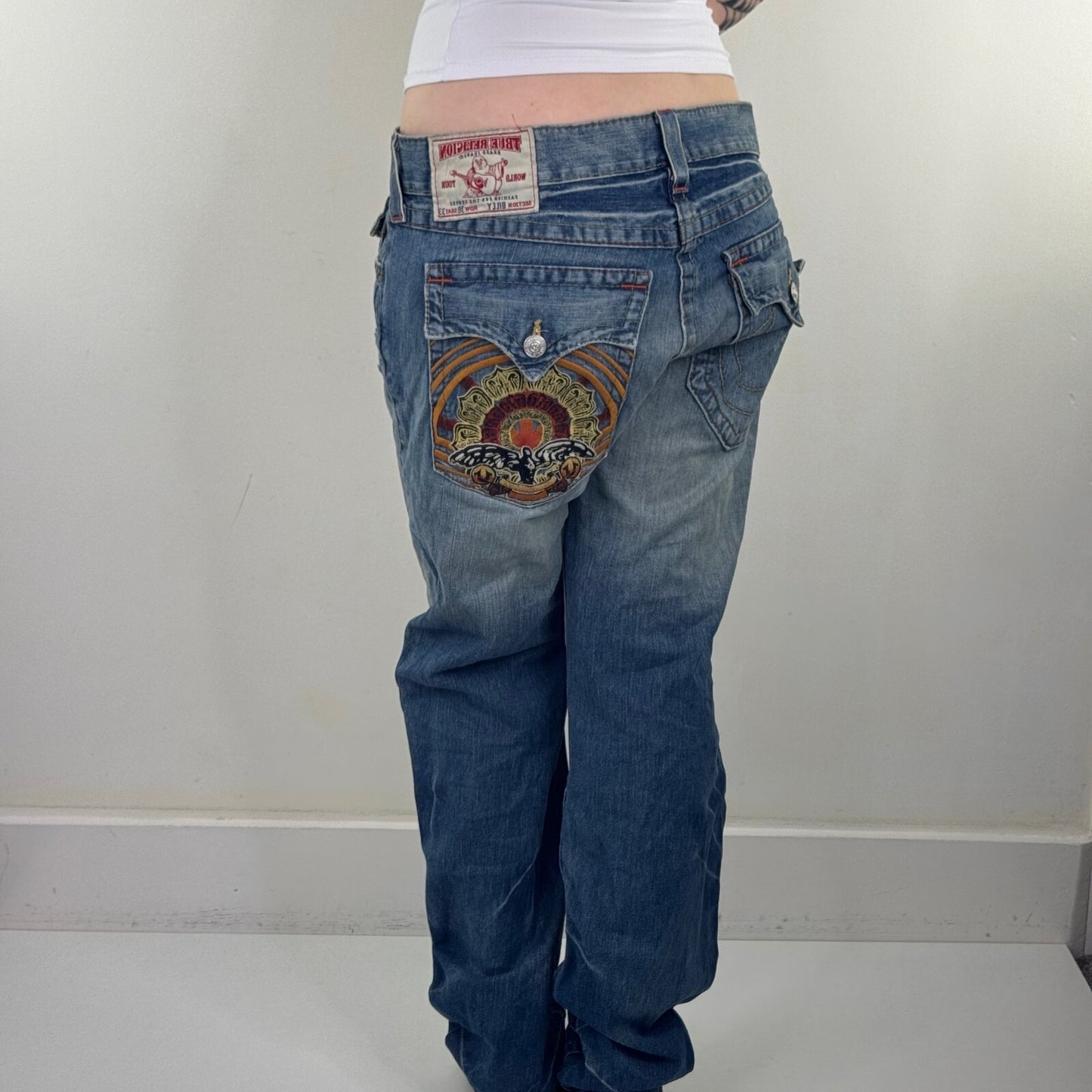 Y2K vintage True Religion bootcut jeans faded blue denim wash embroidered Billy