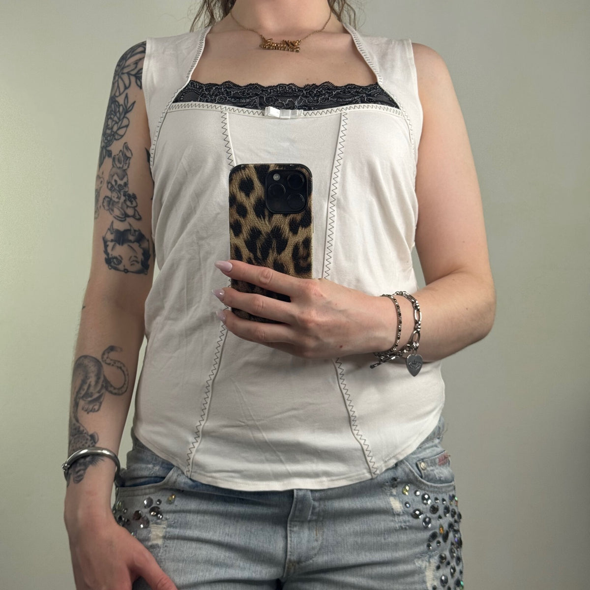 Y2K vintage tank top lace trim contrast stitch fitted stretchy square neck bow