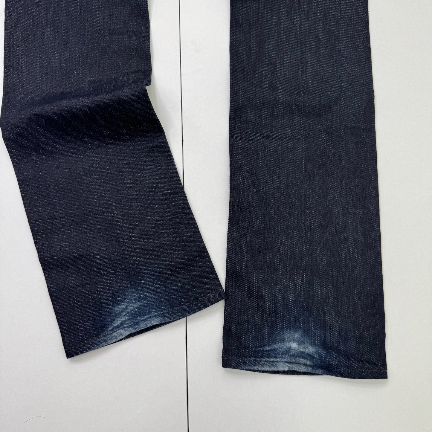 Y2K vintage low rise straight leg jeans dark blue denim skull embroidered